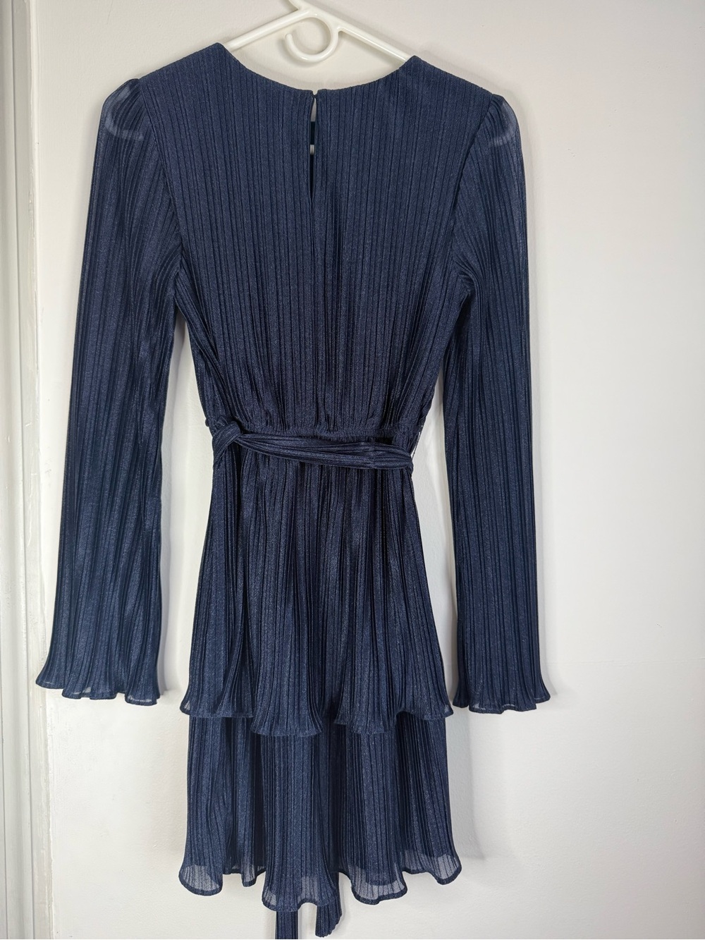 Women's Navy Long-Sleeve Pleated Tie-Waist Dress - Picture 2 of 2